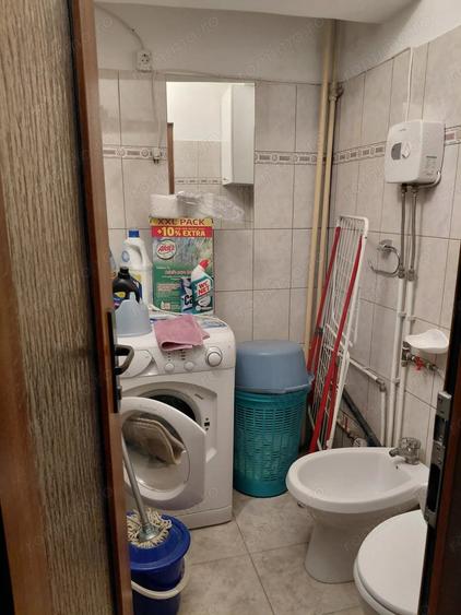 Apartament cu 3 camere decomandat în Micro 21