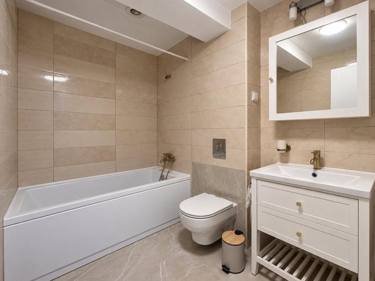 Apartament cu 3 camere decomandat, mobilat în Iancu Nicolae