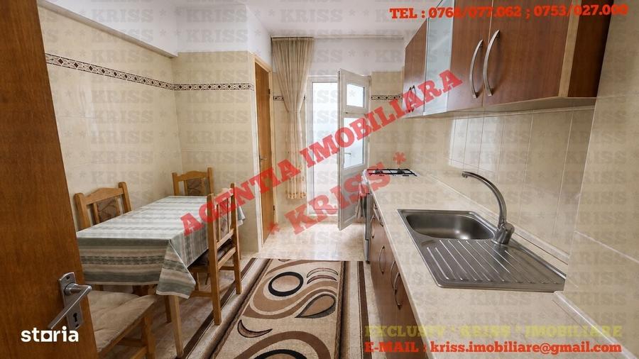 Apartament cu 3 camere decomandat în Bere