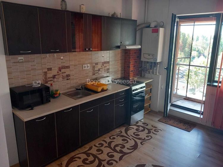 Proprietar inchiriez 2 camere open space/ Plazza Residence