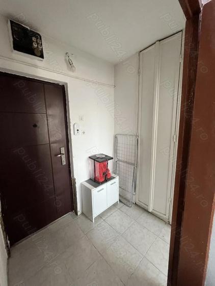Garsonieră decomandată în Central