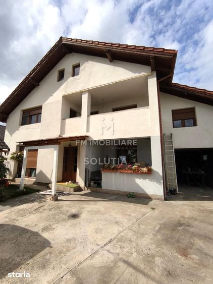 Casă cu 5 camere cu Teren 459 Mp în Recea