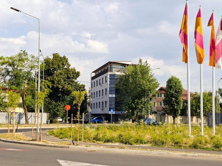 Birou, de 533 mp, în Andronache