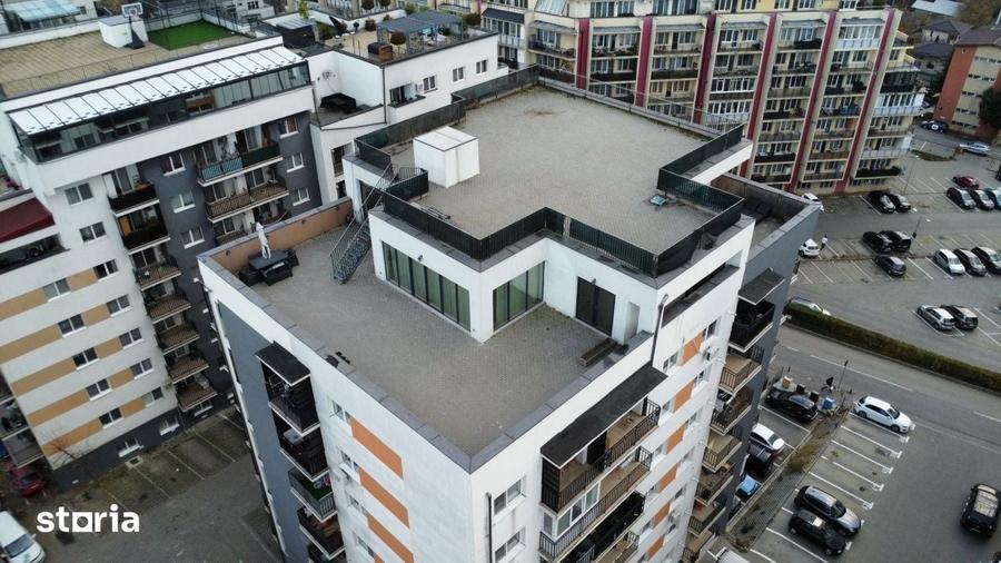 Apartament cu 4 camere semidecomandat în Dâmbul Rotund
