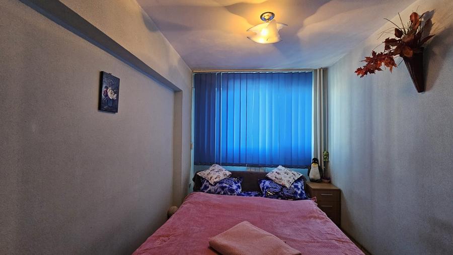 Apartament cu 4 camere în Micro 18