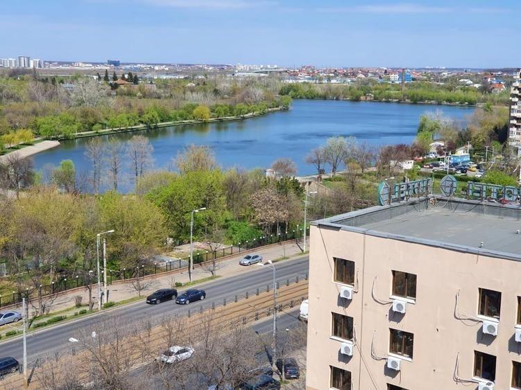 Apartament cu 3 camere decomandat în Colentina