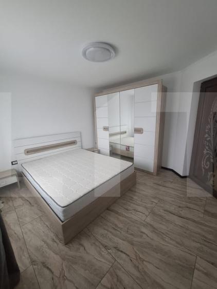 Casă individuală cu 7 camere cu Teren 1045 Mp în Central