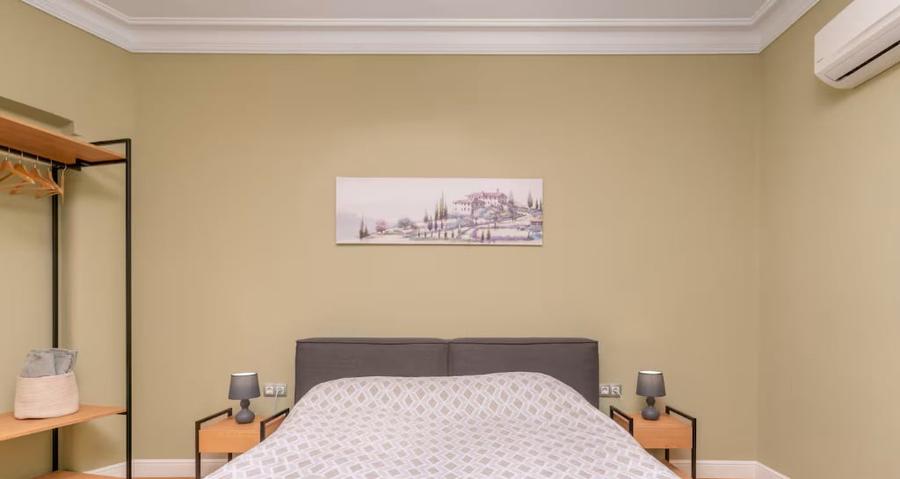 Apartament cu 3 camere decomandat în Berceni