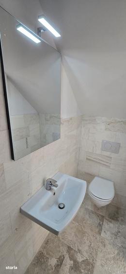 Casă cu 4 camere în Calea București