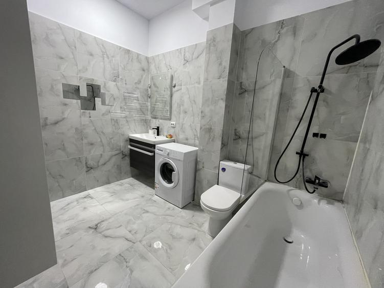 Apartament cu 3 camere semidecomandat, mobilat în Dâmbul Rotund
