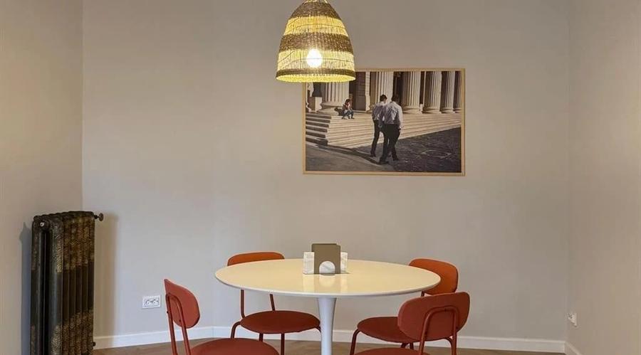 Apartament cu 2 camere decomandat în Universitate