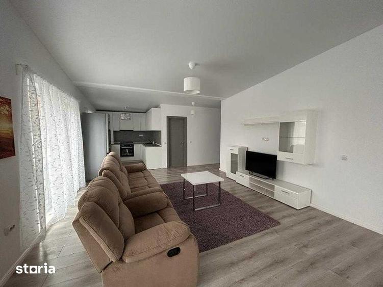 Casă cu 4 camere cu Teren 100 Mp în Păulești