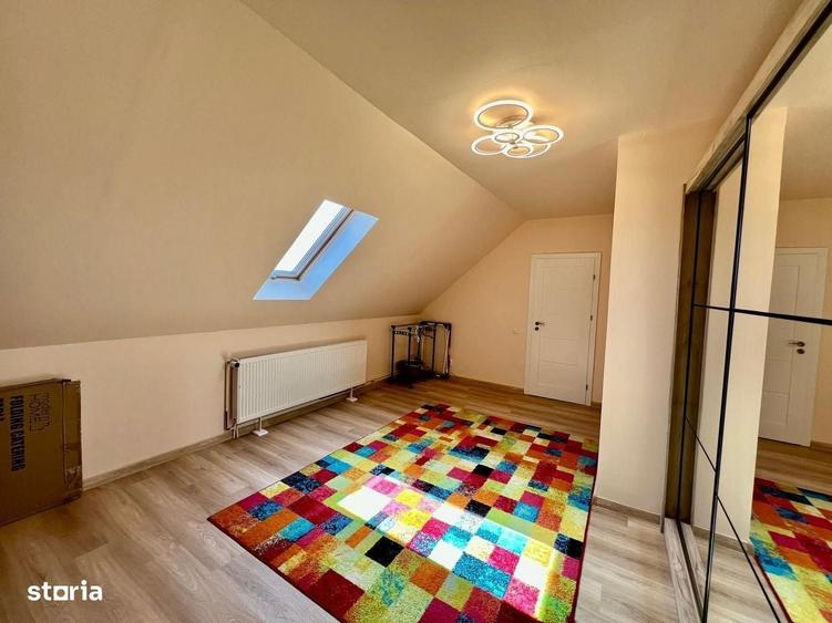 Apartament cu 4 camere în Vasile Aaron