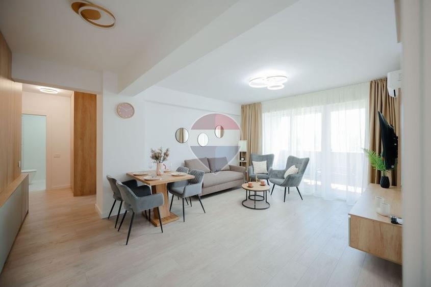 Apartament cu 3 camere semidecomandat, mobilat în Iosia