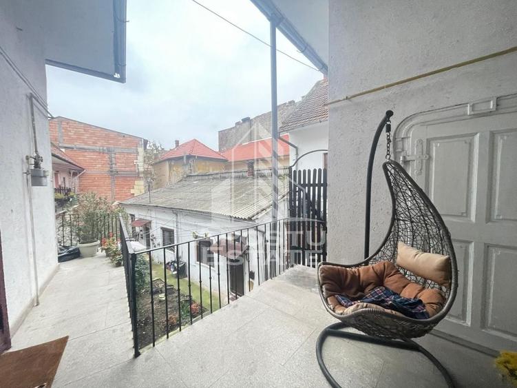 Apartament cu 2 camere decomandat, mobilat în Central