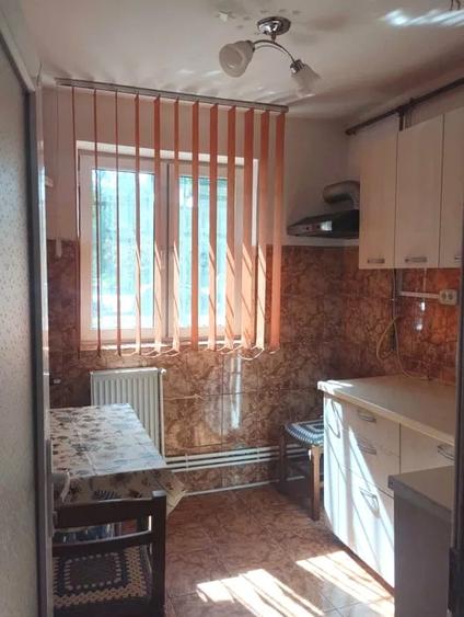 Apartament cu 2 camere decomandat, mobilat în CET