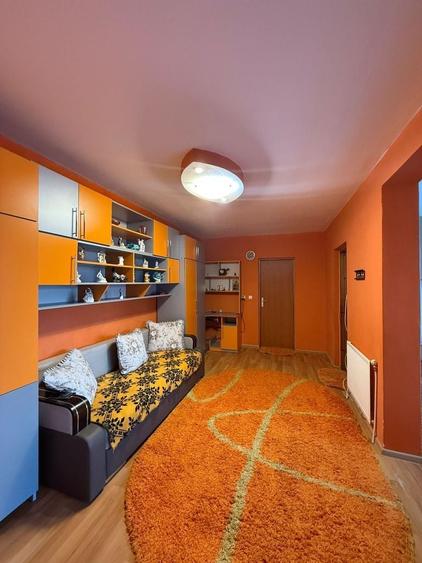 Apartament cu 2 camere semidecomandat în Exterior Vest