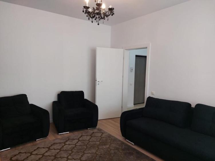 Apartament cu 2 camere decomandat în Păcii