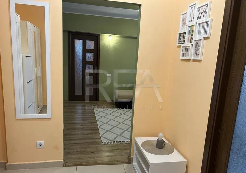 Apartament cu 2 camere semidecomandat, mobilat în Timpuri Noi