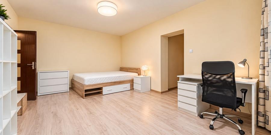 Apartament cu 2 camere decomandat, mobilat în Zorilor