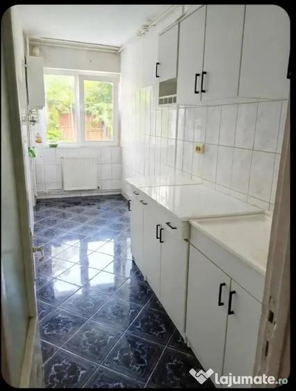Apartament cu 2 camere decomandat în Astra