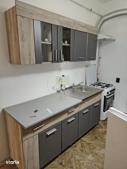 Apartament cu 3 camere, mobilat în Central