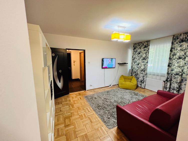 Apartament cu 2 camere semidecomandat în Bucureștii Noi