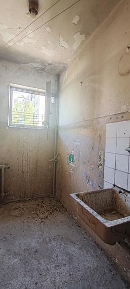 Apartament cu 2 camere nedecomandat în Rahova