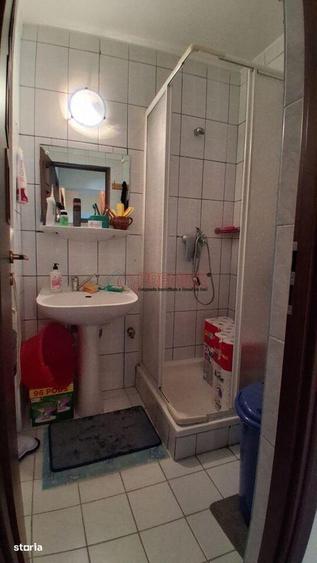 Apartament cu 4 camere decomandat în Octavian Goga