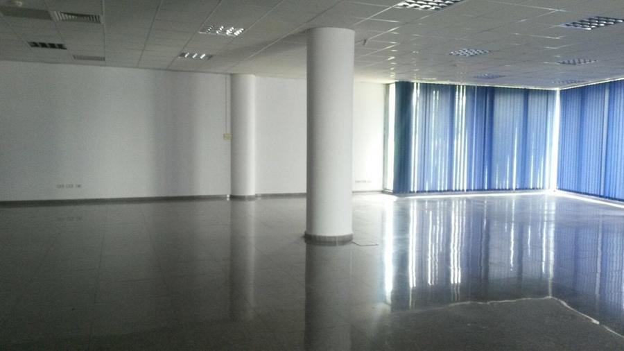 Birou, de 1,600 mp, în Domnești