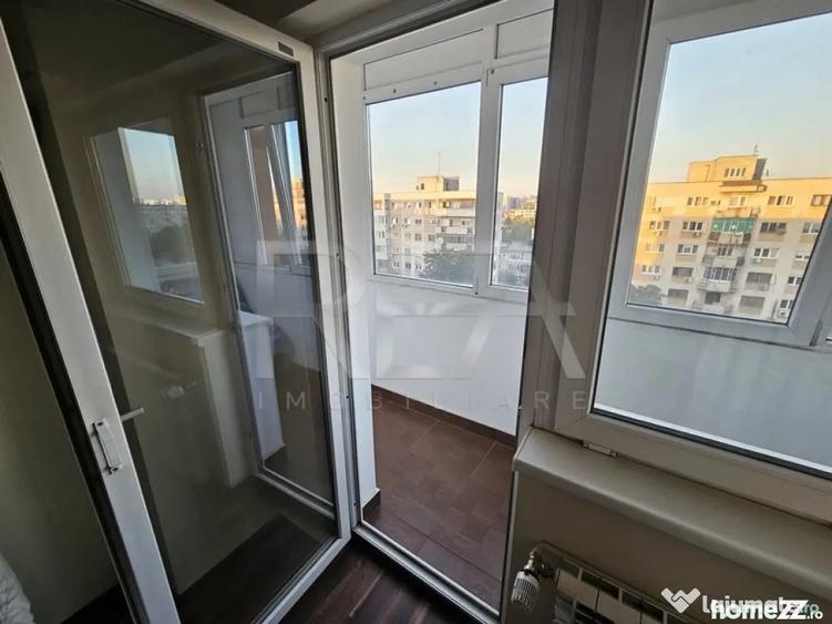 Apartament cu 3 camere semidecomandat în Timpuri Noi