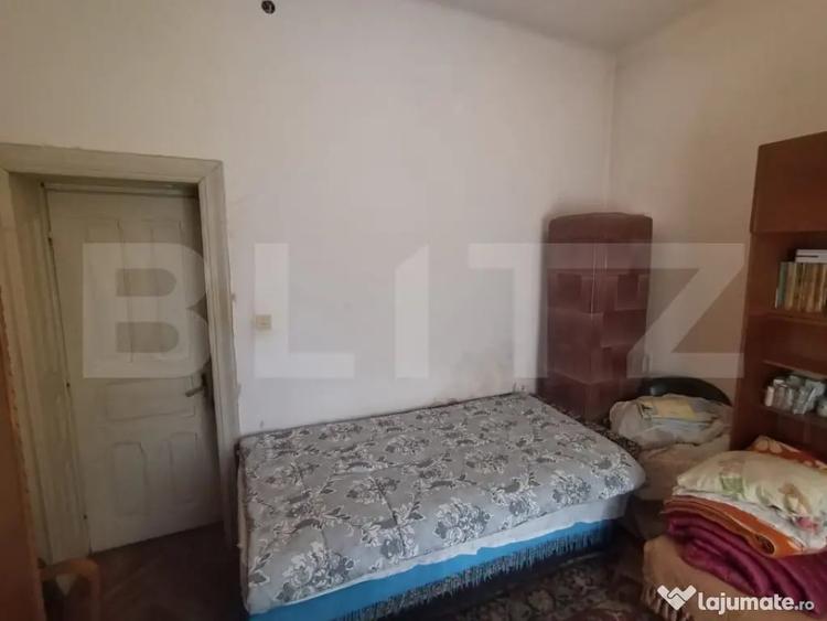 Casă cu 4 camere cu Teren 740 Mp în Cetate