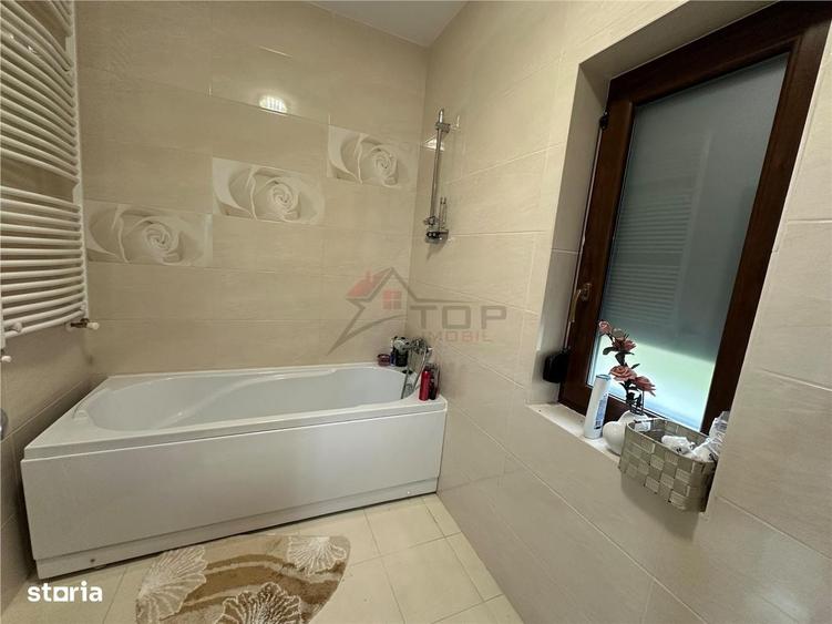 Apartament cu 3 camere decomandat în Valea Lupului