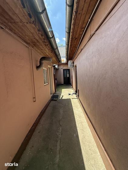 Casă cu 5 camere cu Teren 191 Mp în Pieptănari