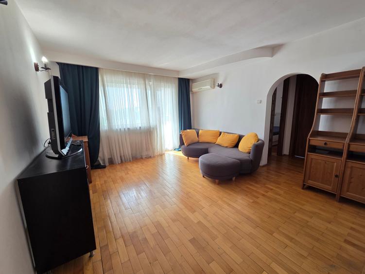 Apartament cu 2 camere semidecomandat în Tineretului