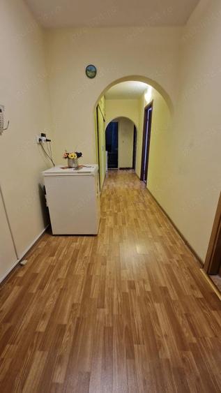 Apartament cu 3 camere decomandat în Gorjului