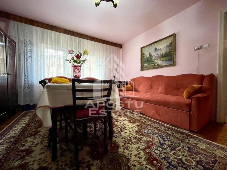 Apartament cu 2 camere semidecomandat în Dâmbovița
