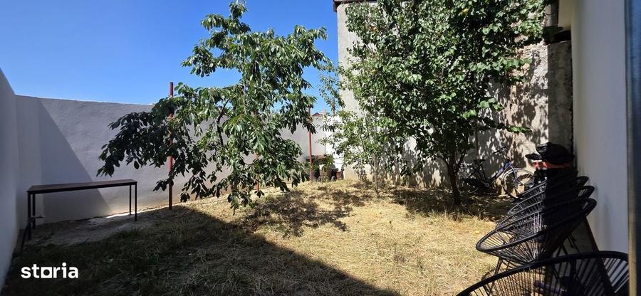 Casă cu 3 camere cu Teren 224 Mp în Central