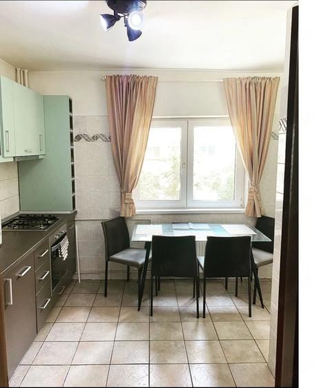 Apartament cu 3 camere decomandat în Nerva Traian