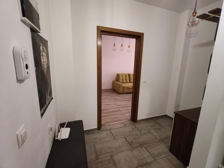 Apartament 2 camere liber la vanzare zona Coresi - 10