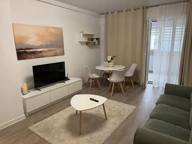 Central Adress 2 camere cu balcon - 2