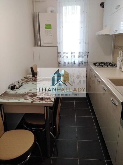 Apartament cu 2 camere decomandat în Titan