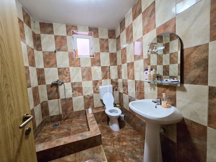 Casă individuală cu 6 camere cu Canalizare în Bună Ziua