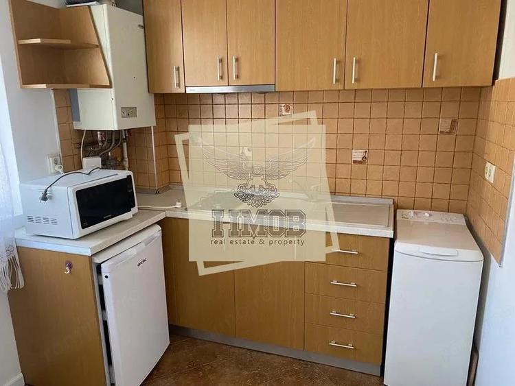 Garsonieră decomandată în Central