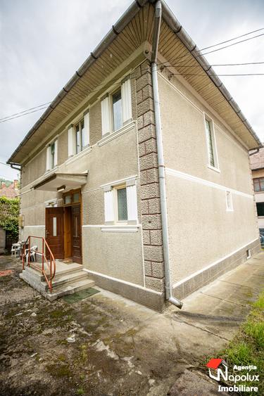 Casă individuală cu 7 camere cu Teren 200 Mp în Baia de Arieș