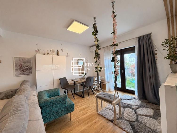 Duplex cu 5 camere cu Canalizare în Cristian
