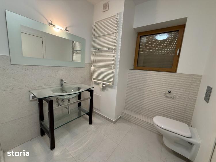 Apartament cu 5 camere în Primăverii