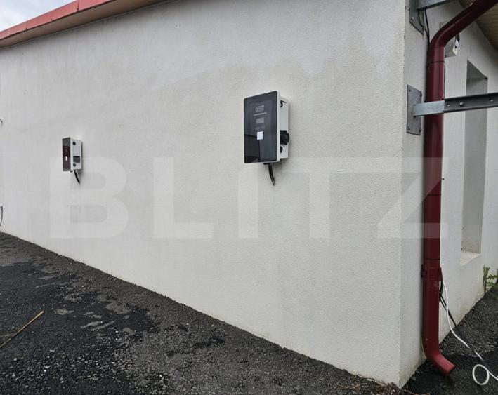 Casă cu 5 camere cu Teren 600 Mp în Dumbrăvița