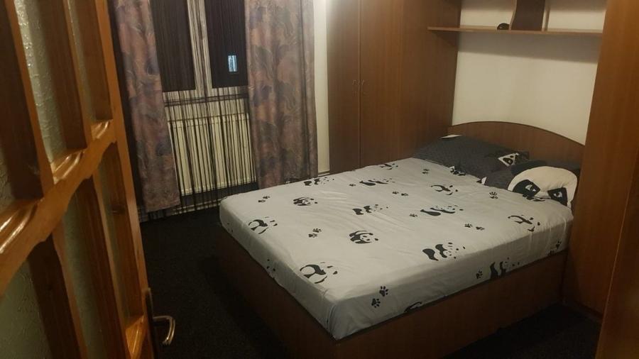 Apartament cu 2 camere semidecomandat, mobilat în Micro 9