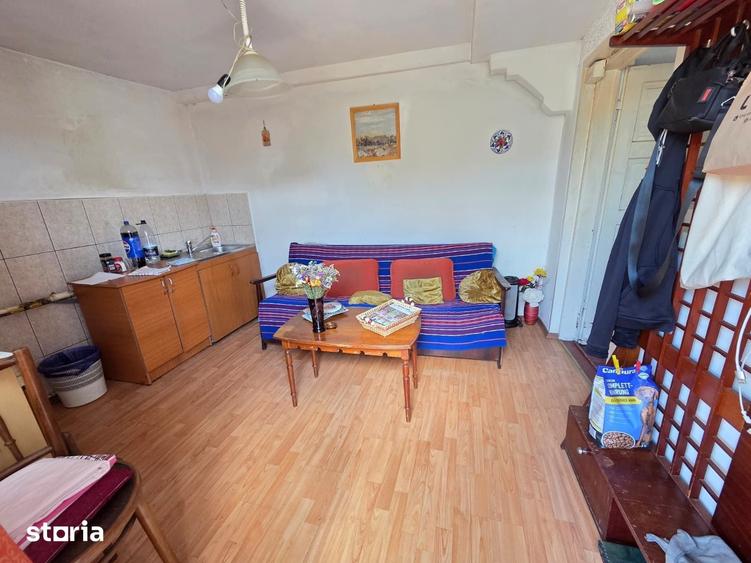 Casă cu 2 camere cu Teren 280 Mp în Central